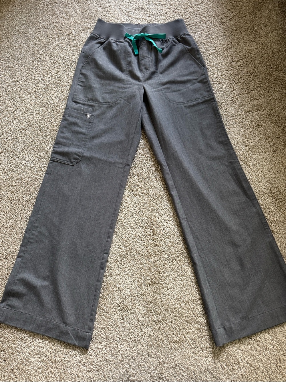 Figs Isabel Women’s Gray Wide-Leg Drawstring Pants with Turquoise Tie - Picture 2 of 5
